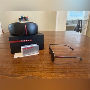 Prada sport (prada Linnea Rosa) silver aviators (send offers)